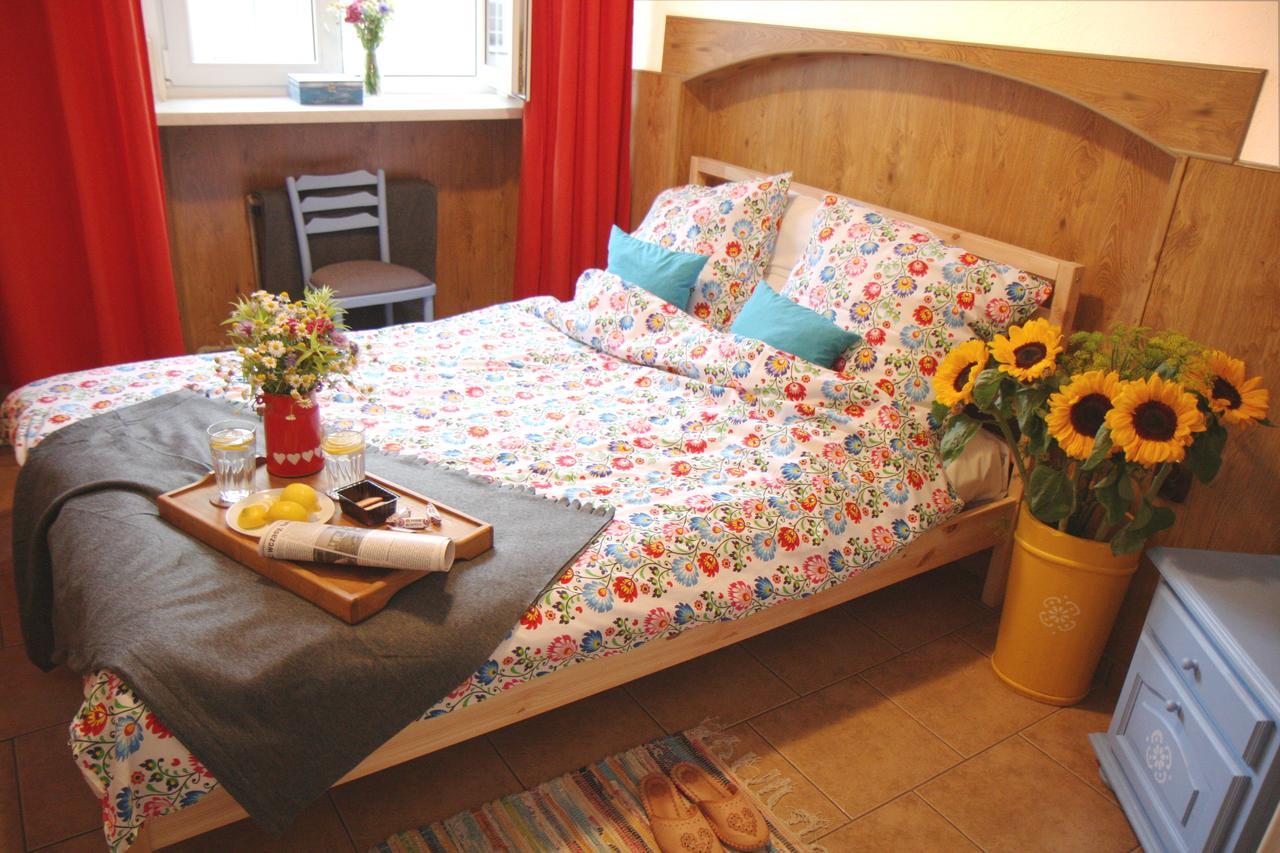 Folk Hostel Познань Экстерьер фото