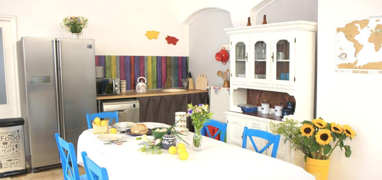 Folk Hostel Познань Экстерьер фото
